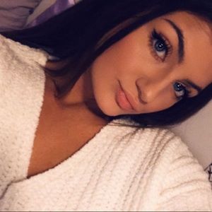 Meet your Posher, Crissy